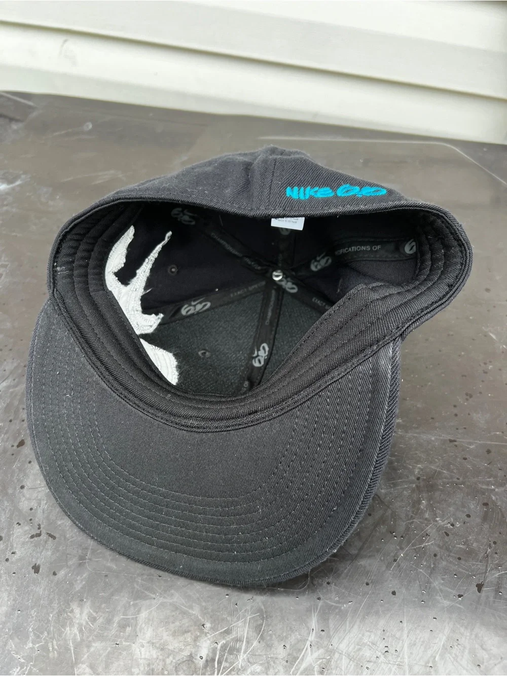 CLEAN Nike 6.0 Fitted Youth Black Blue Fitted Skate Hat